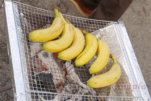 バナナ丸焼きバーベキュー