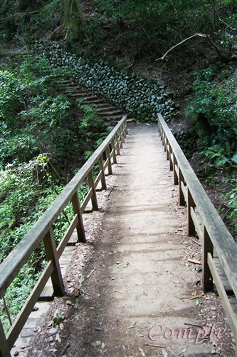 山道の橋