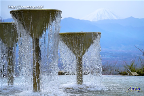 噴水と富士山